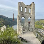 Am Apfelbaum, Ein Zwischen Rhein Und Mosel