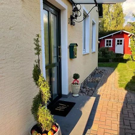 Am Apfelbaum, Ein Zwischen Rhein Und Mosel Kastellaun