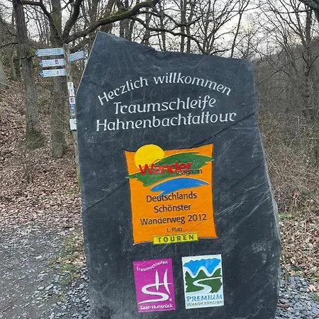 Am Apfelbaum, Ein Zwischen Rhein Und Mosel * Kastellaun