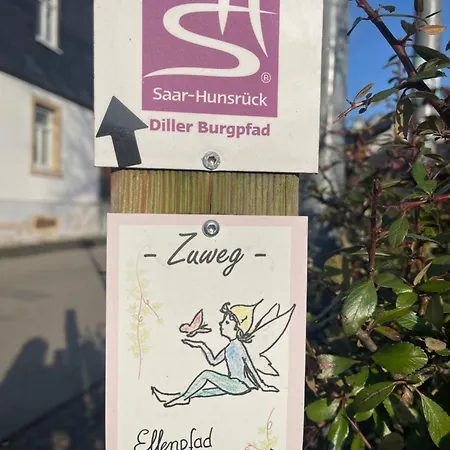 Am Apfelbaum, Ein Zwischen Rhein Und Mosel Kastellaun