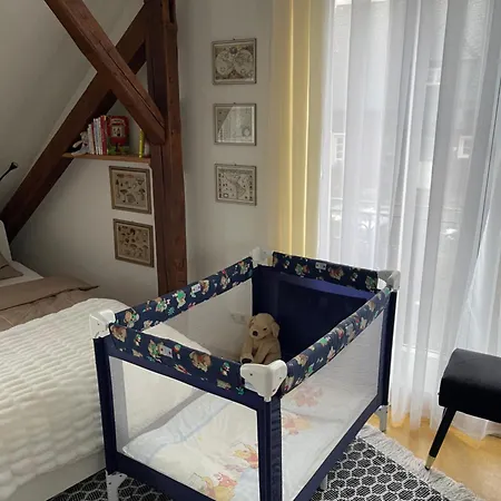 Am Apfelbaum, Ein Zwischen Rhein Und Mosel