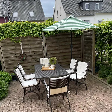 Am Apfelbaum, Ein Zwischen Rhein Und Mosel Сasa de vacaciones *