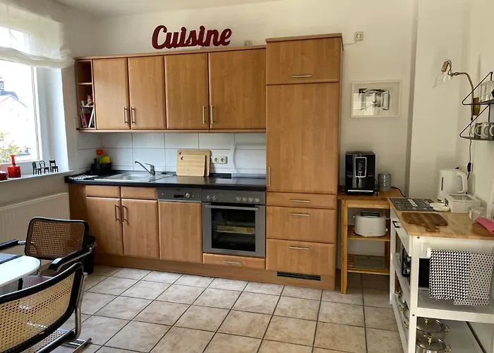 Am Apfelbaum, Ein Zwischen Rhein Und Mosel * 卡斯特劳恩