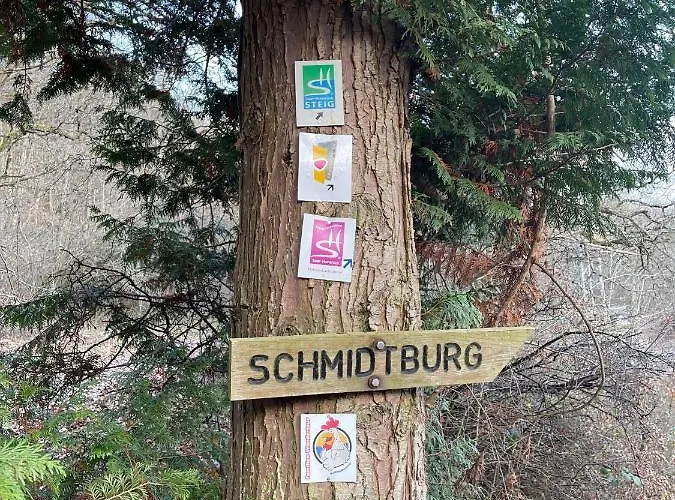 Am Apfelbaum, Ein Zwischen Rhein Und Mosel * カステラウン