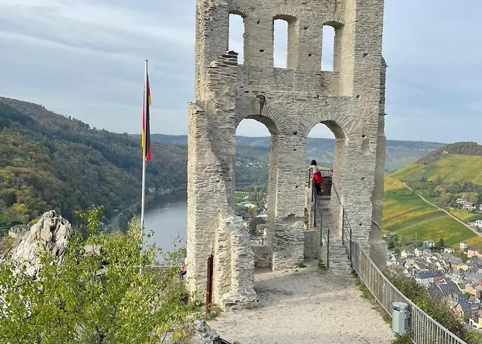 Am Apfelbaum, Ein Zwischen Rhein Und Mosel