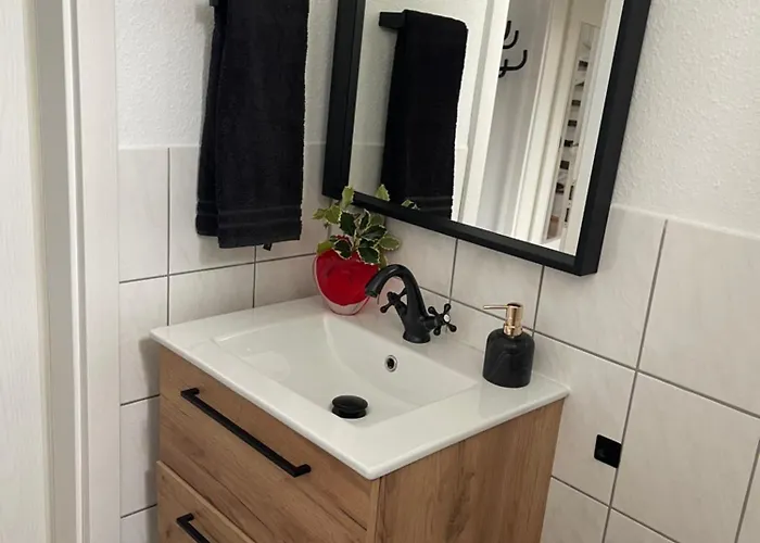 Am Apfelbaum, Ein Zwischen Rhein Und Mosel